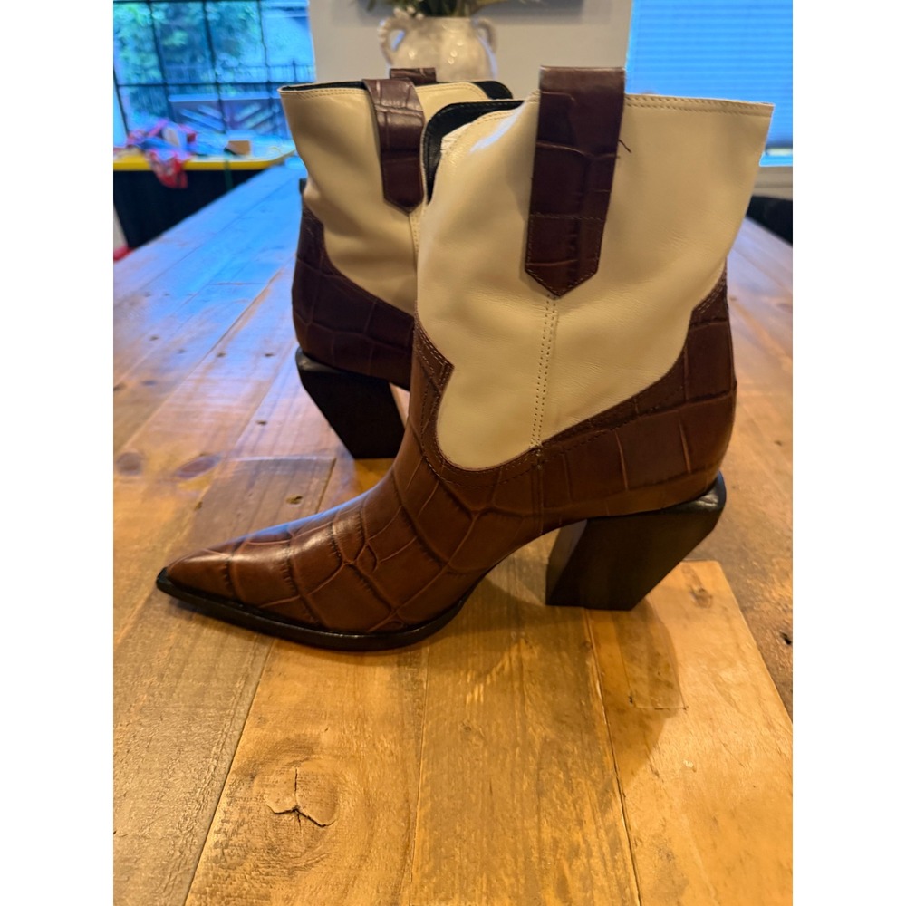 Schutz Memphis Croc Embossed Leather Western Boots Root Brown Neutral W8.5 - Picture 5 of 9